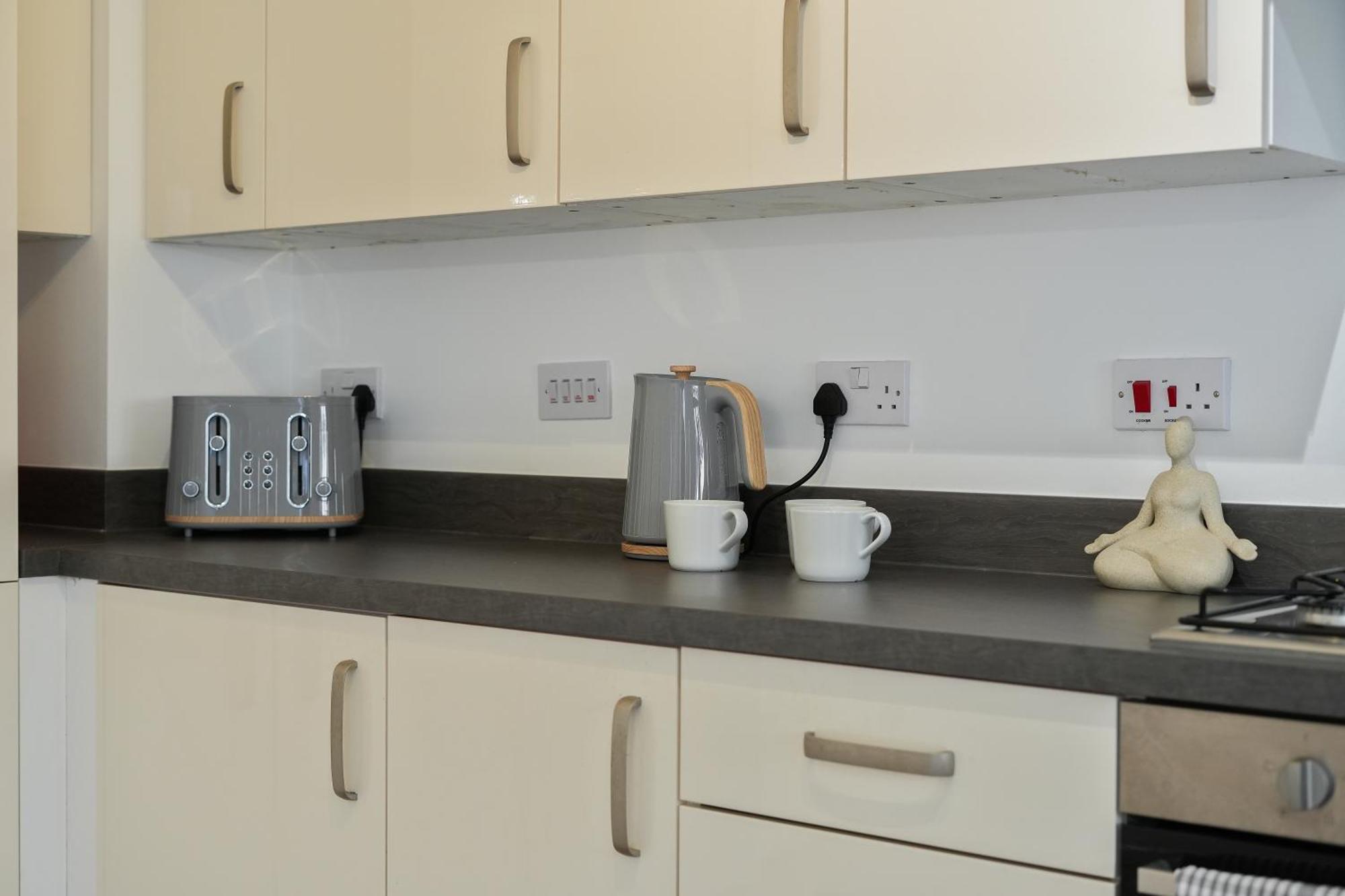 Mersey Way, Spacious 3 Bed Home, Close To Sheffield City Centre & Free Driveway Parking - Perfect For Workers, Groups & Families - Hosted By Stay Host Save Εξωτερικό φωτογραφία